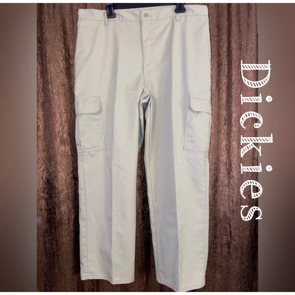 Dickies Men’s cargo work pants-38/30-EUC!!